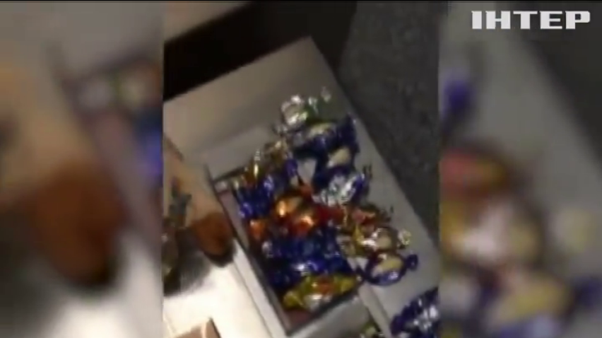 В Киев пытались ввезти кокаин в конфетах