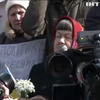 Мати Надії Савченко просить допомоги у Папи Римського