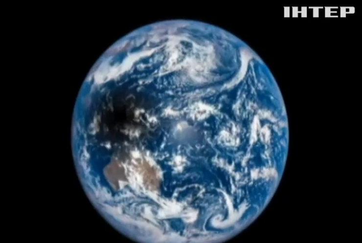 У НАСА зняли тінь Місяця на Землі