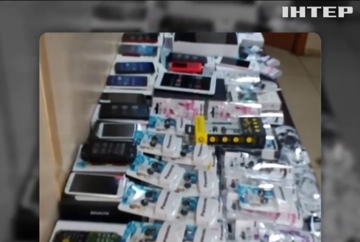 На окупований Донбас не пропустили контрабандні телефони 