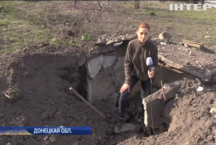Под Донецком села обстреливают запрещенными снарядами