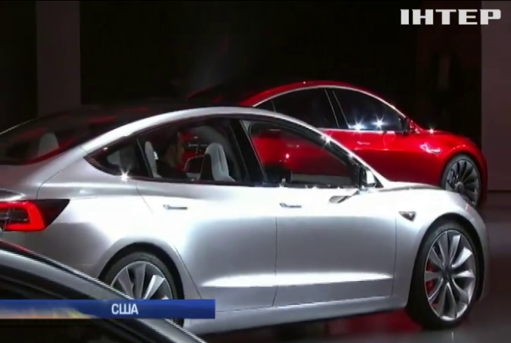 Новий електрокар Tesla може здолати 350 км без підзарядки