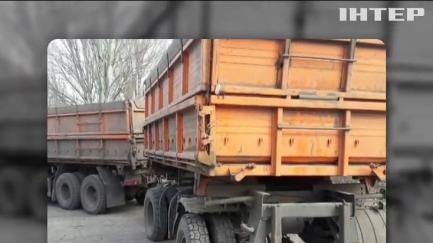На Донеччині затримали два нелегальних вантажі з цигарками 