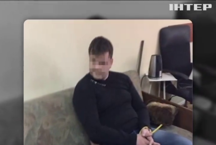 На Київщині за хабар затримали поліцейського