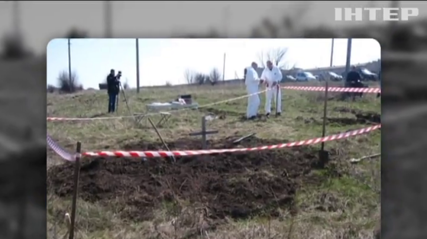 На Донбасі у Бахмутському районі знайшли поховання бойовиків