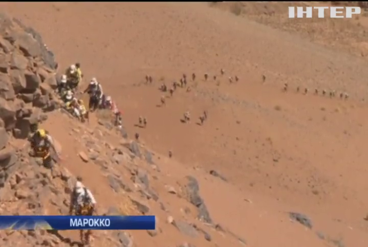 У Марокко марафонці долають 250 км пустелею Сахара