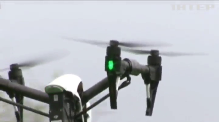 В Британії пілоти посадили літак після зіткнення з дроном