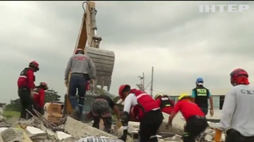 У Еквадорі після землетрусу мародери грабують будинки