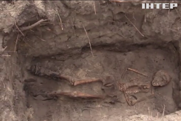 На Донеччині знайшли братську могилу радянських солдат