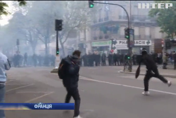 У Франції у сутичках із активістами постраждало 24 правоохоронці