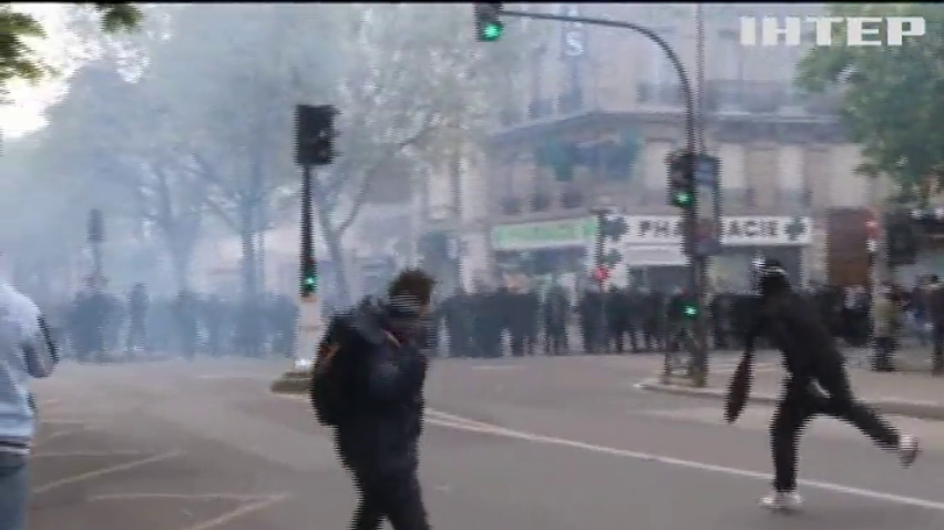У Франції у сутичках із активістами постраждало 24 правоохоронці