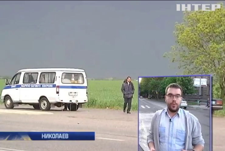 В Николаевской области дальнобойщики заблокировали дорожные весы