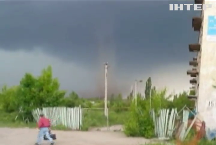 По Кировограду пронесся мощный торнадо