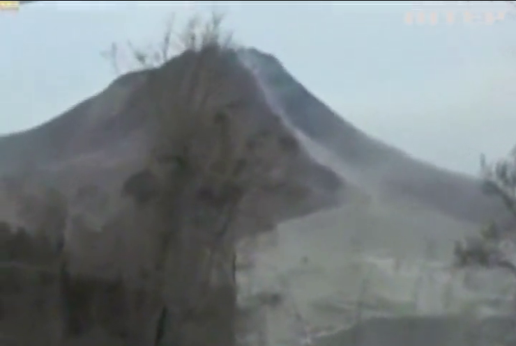 В Індонезії виверження вулкана вбило сімох людей