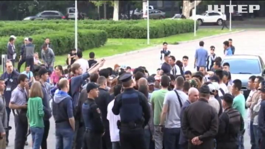 В Одессе полиция обстреляла протест вьетнамцев под обладминистрацией