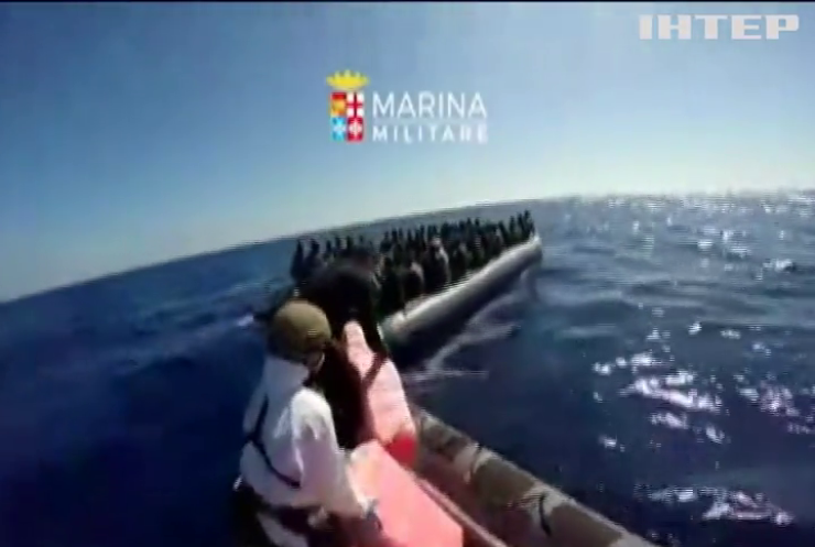 Біля берегів Лівії врятували 2,5 тис мігрантів