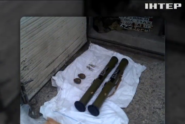 На Луганщині знайшли склад зброї у будинку сепаратиста 