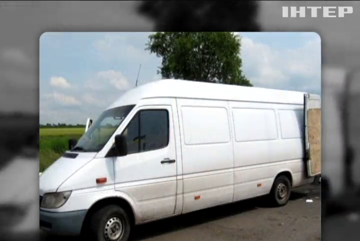 Біля Костянтинівки військові затримали мікроавтобус з гранатометами
