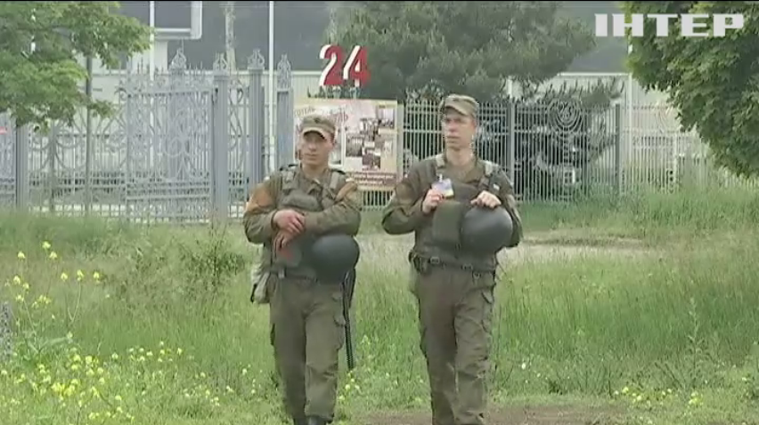Загони тероборони Харківщини тренуються з дерев’яними автоматами
