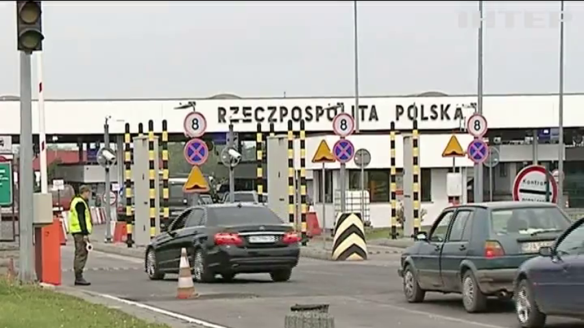 Польша приостановила пограничное движение с Украиной