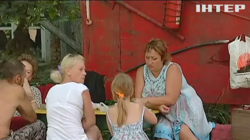 В Одессе переселенцы от отчаяния заняли аварийное здание (видео)