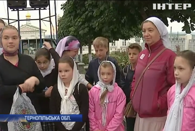 У Почаєві стартувала Всеукраїнська хода миру та молитви за Україну