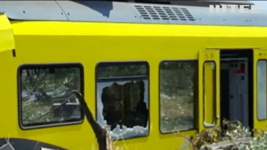 У Італії загинуло 10 людей під час зіткнення поїздів