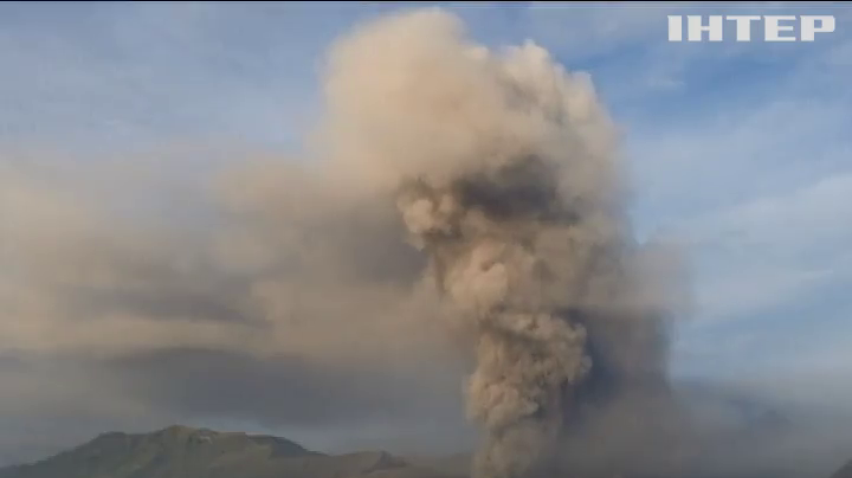 В Індонезії попіл з вулкану піднявся на 1200 метрів