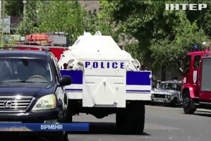 У Вірменії захопили у заручники заступника начальника поліції Єревана