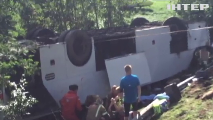 Автобус с украинцами упал в обрыв в Норвегии