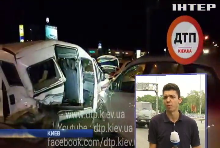Авария в Киеве: пьяный водитель придавил полицейских