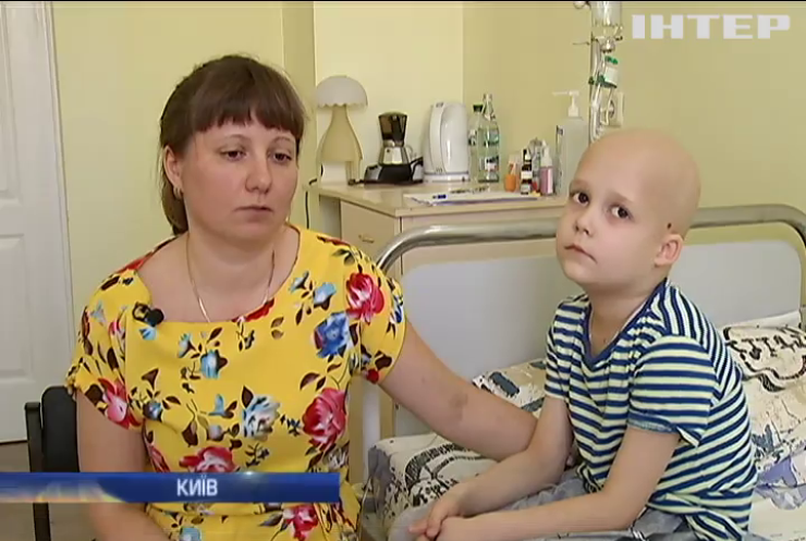 Восьмирічний Євген просить допомоги у боротьбі з лейкозом