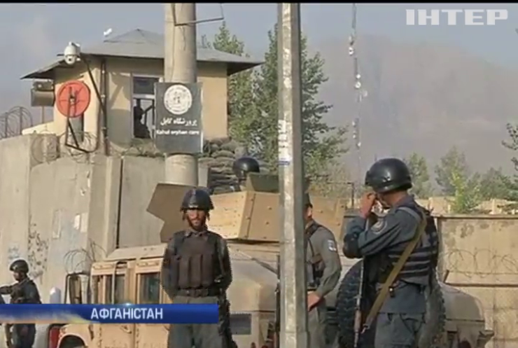 В Афганістані університет 10 годин звільняли від терористів