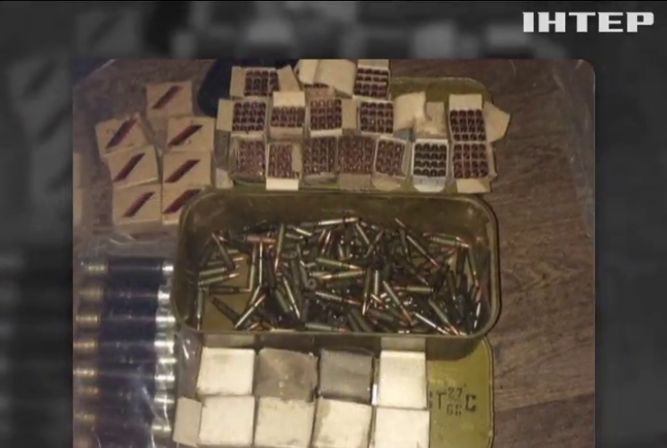 В Днепропетровской области задержали внедорожник с гранатометом и патронами