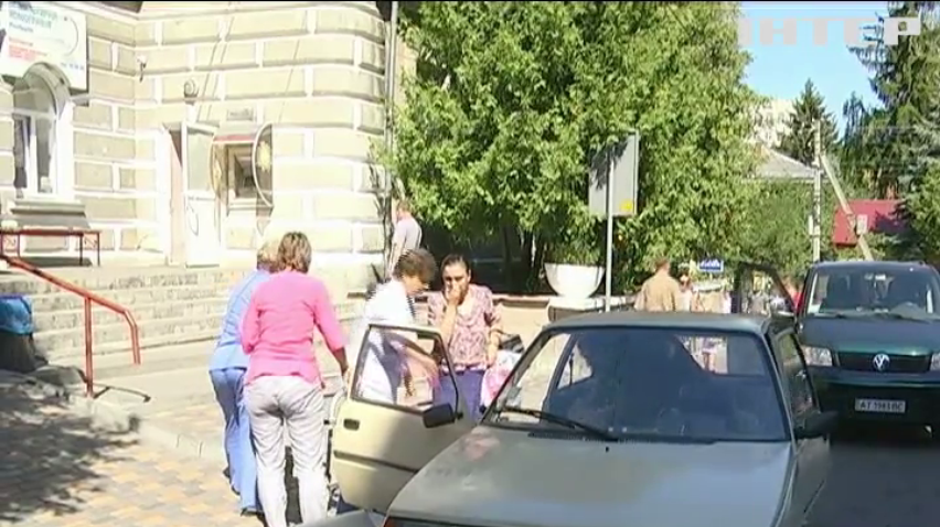 В Тернополе полиция штрафует пациентов больницы за неправильную парковку 