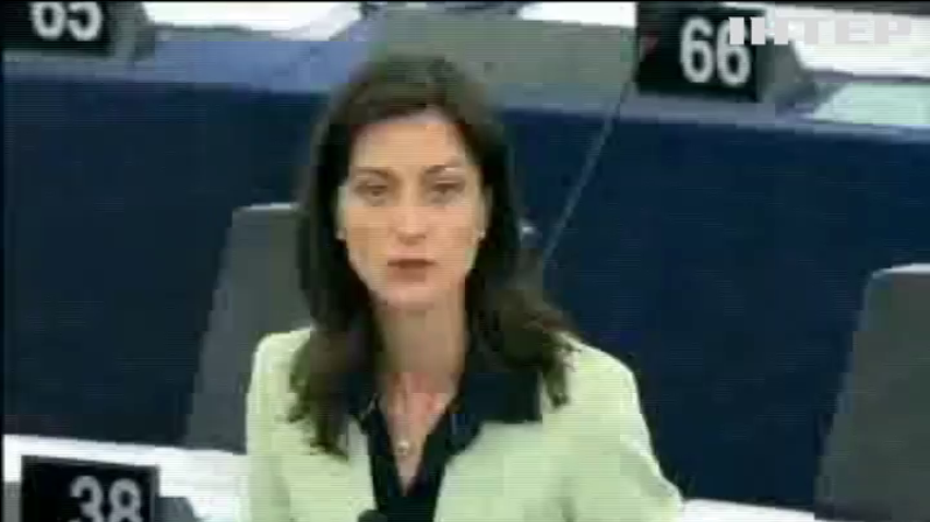 У Європарламенті закликали відмінити візи з Україною