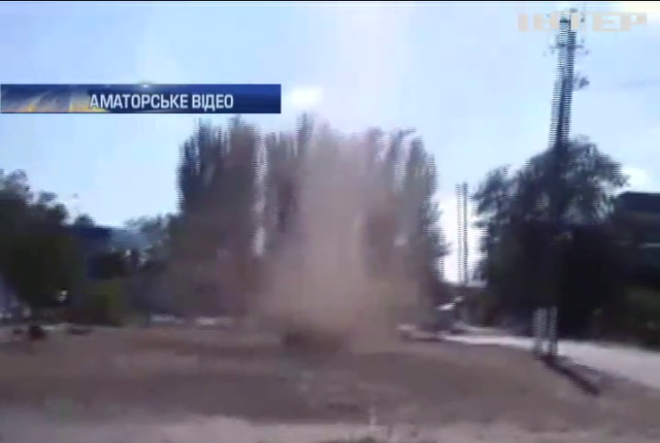 У Мелітополі здійнявся аномальний торнадо (відео)