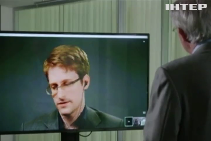 Эдвард Сноуден попросил помилования у Барака Обамы