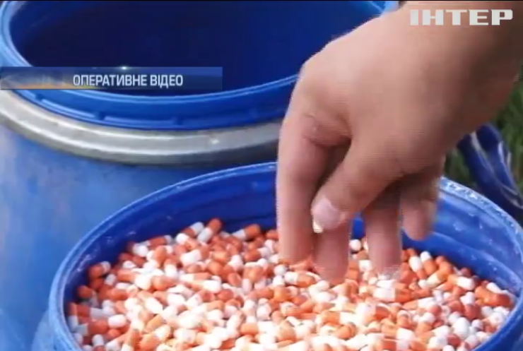 На Івано-Франківщині правоохоронці знайшли завод з фальшивими ліками