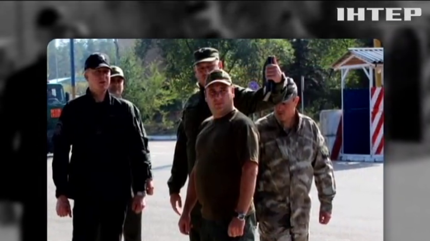 Біля Слов'янська правоохоронці намагаються запобігти вивезенню зброї 