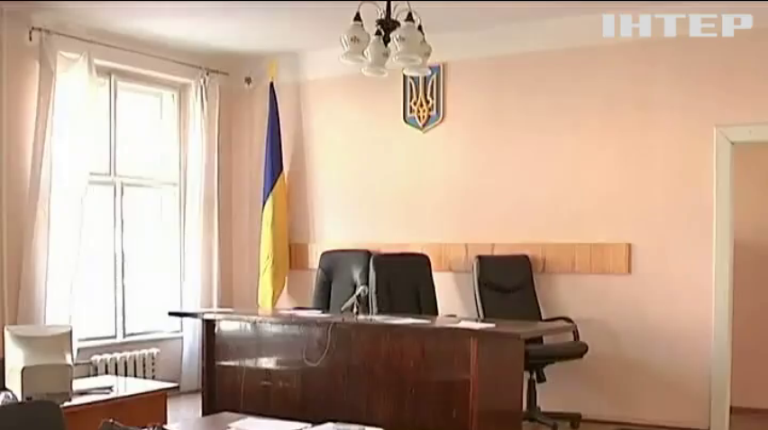 Судья из Ужгорода попал в кому после попытки суицида