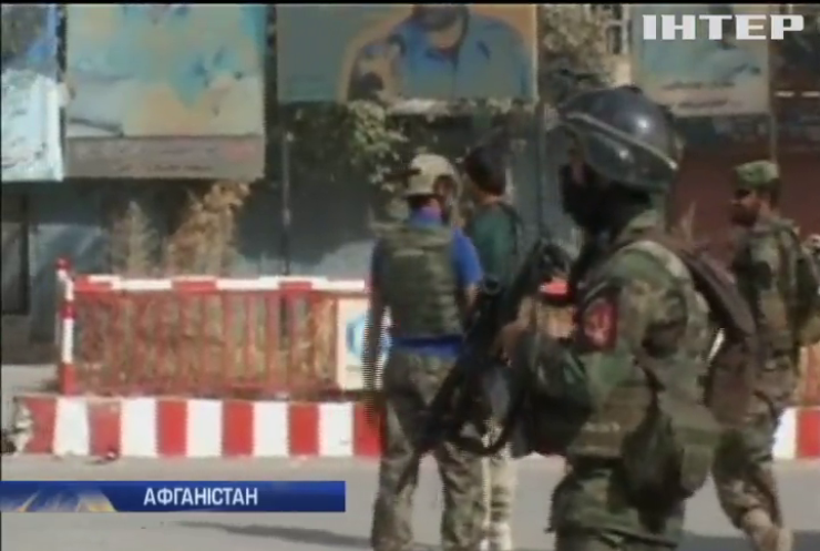 У Афганистані армія намагається вибити талібів з міста Кундуз