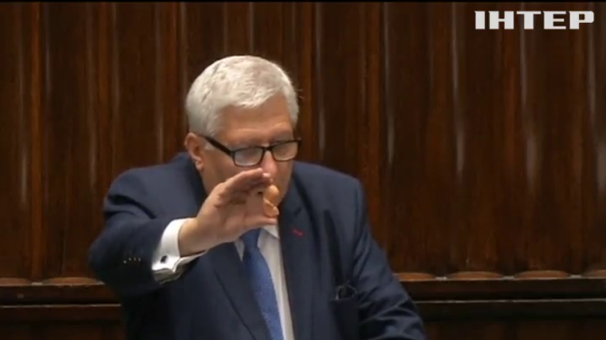 Польська влада відхилила закон про заборону абортів