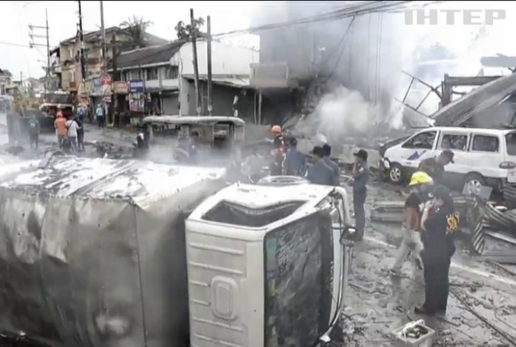 На Філіппінах вибухнули магазини піротехніки