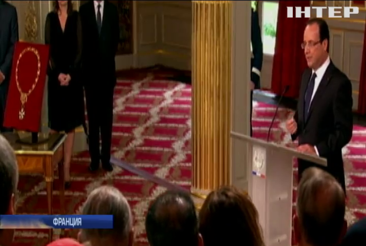 Президент Франции рассказал журналистам неподобающие факты 