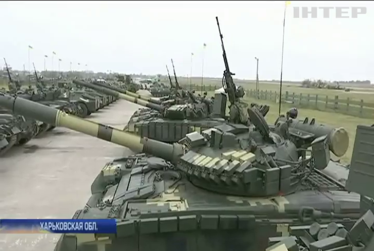 Порошенко передал ВСУ 157 единиц военной техники