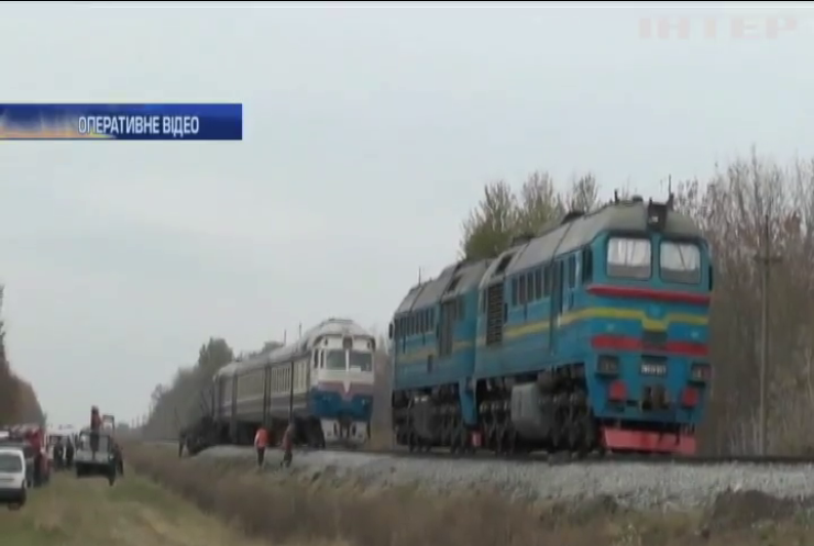 У Вінницькій області лісовоз зіткнувся з поїздом