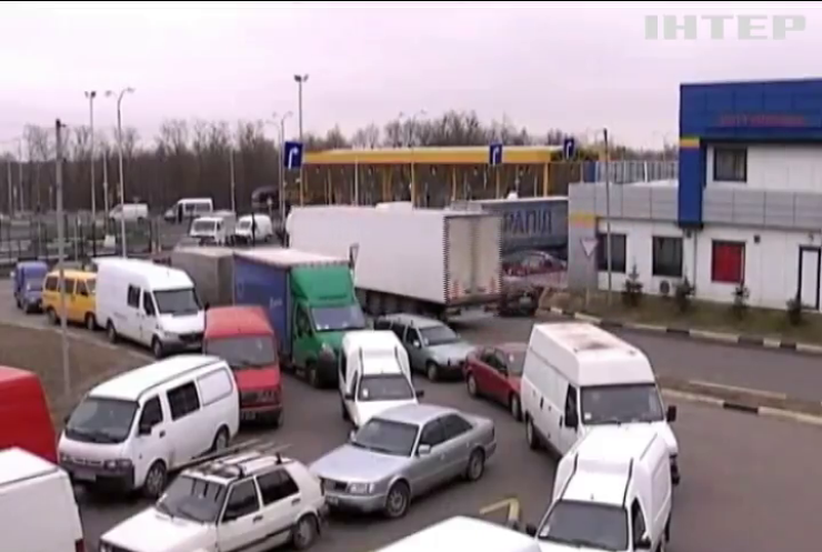 На кордоні з Польщею утворилася черга з 800 автомобілів 