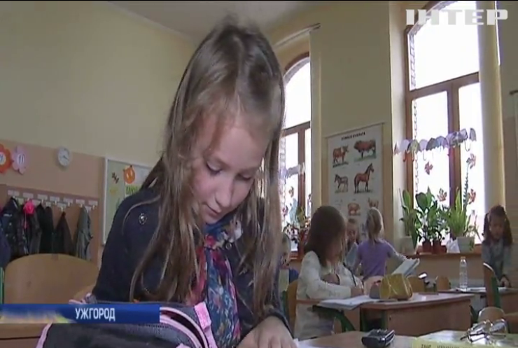 Школьников Ужгорода оставят без осенних каникул