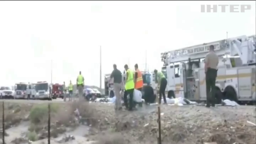 В США в аварии автобуса погибли 13 человек